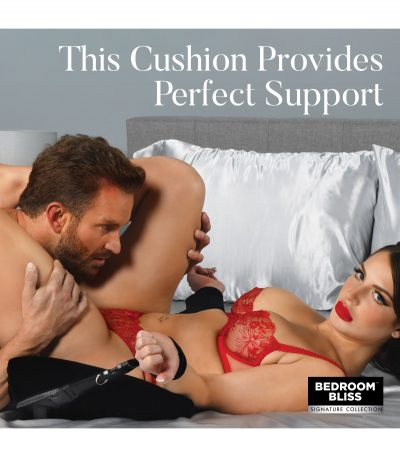 BLACK BONDAGE CUSHION - Imagen 2